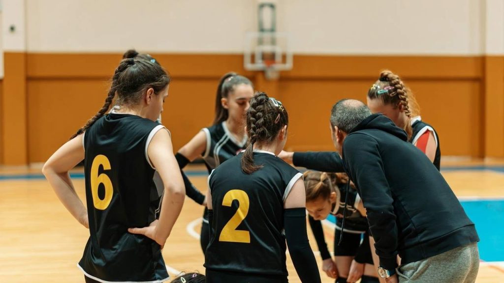 tréner šport basketbal